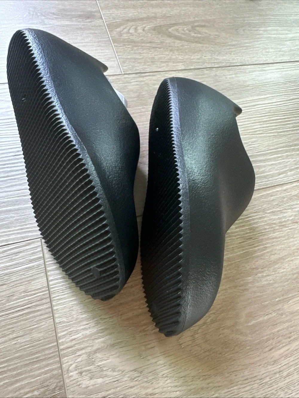 Black SL-02 Yeezy Shoes Men's Size 4